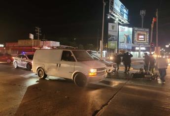 Conductora arrolla a madre e hijo que viajaban en una motocicleta