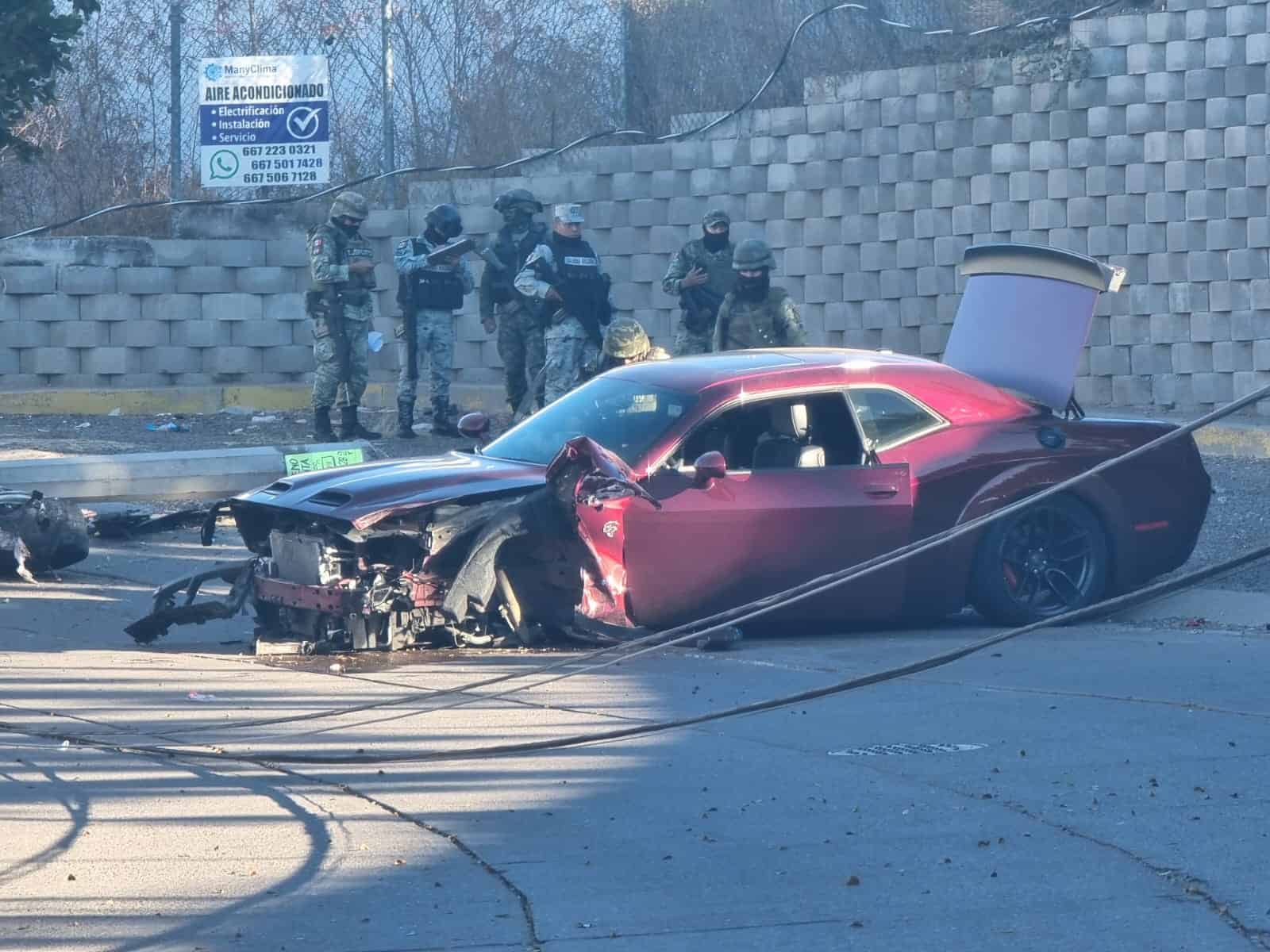 Disparos, lujoso auto accidentado y un herido en Culiacán; confirma SSPE