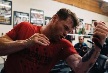 Canelo responde a Sergio Kun Agüero en polémica de Messi