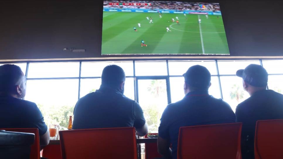 Así vivieron aficionados el último partido de México en Qatar 2022 en restaurantes de Los Mochis