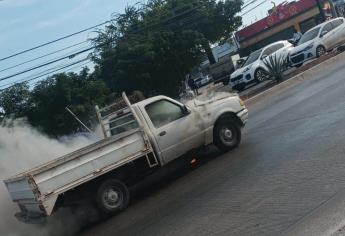 Se incendia camioneta cerca de la colonia Benito Juárez de Mazatlán