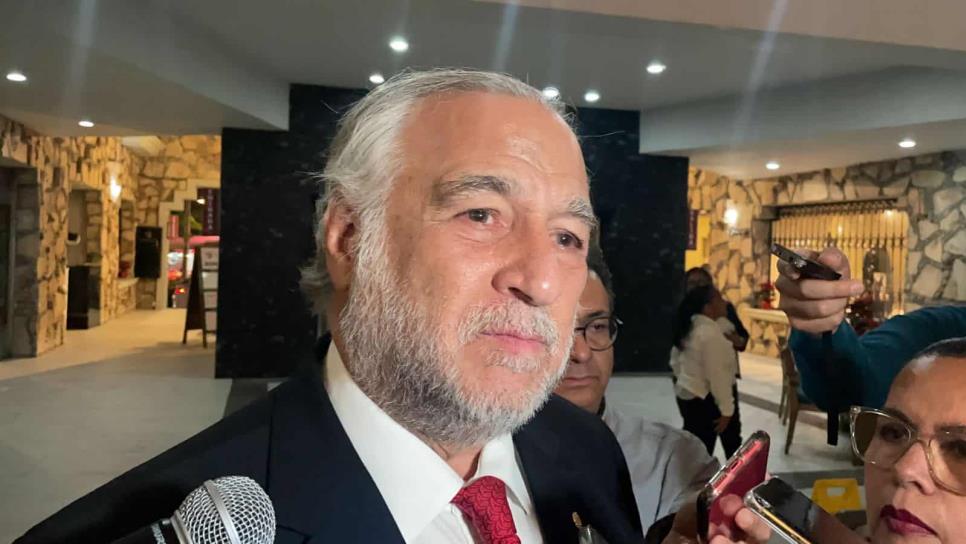 «Peleará» Miguel Torruco por bajar costos de vuelos para Mazatlán