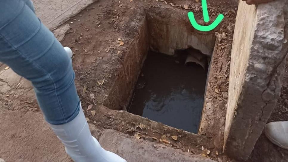 Investigan a funeraria por contaminar dren en Los Mochis