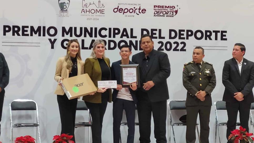 Reconocen a los mejores atletas de Ahome