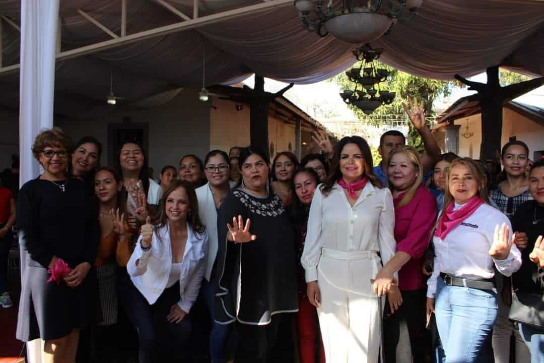 Mujeres se reúnen en Mazatlán para apoyar a Claudia Sheinbaum