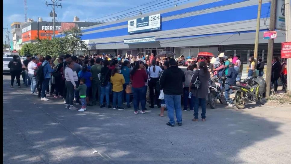 Llevan desplazados queja ante la CEDH contra el gobernador Rubén Rocha