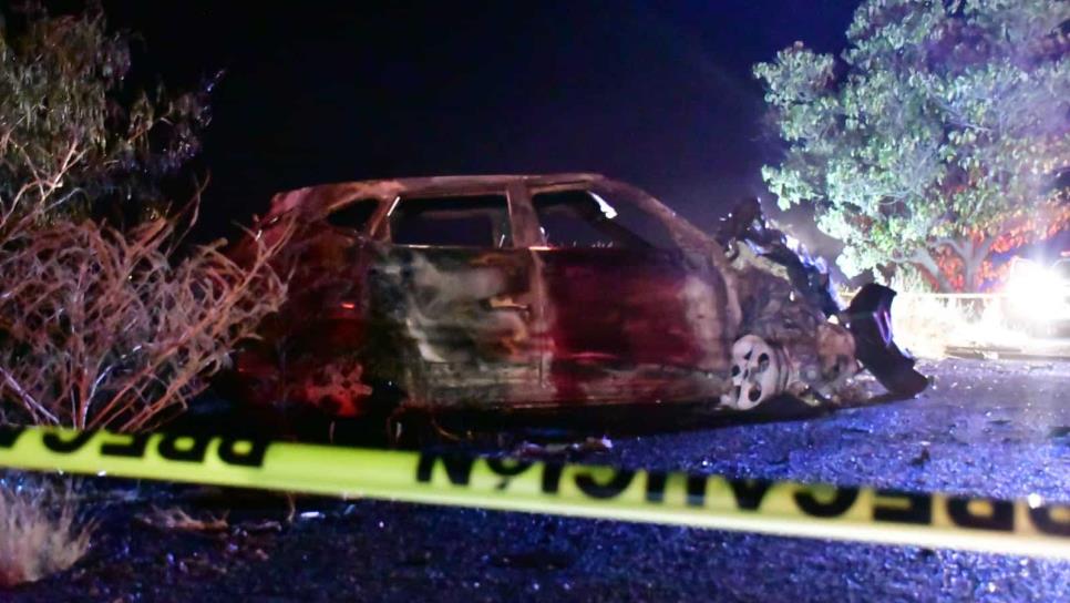 Hombre choca contra un tráiler y muere calcinado tras incendiarse su vehículo en Angostura