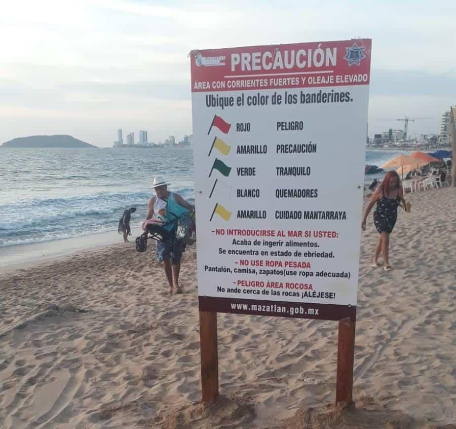 Mazatlán cierra el fin de semana con tres rescates a turistas arrastrados por la corriente