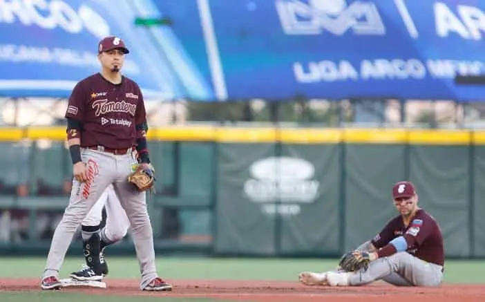 Tomateros pierde clásico ante Naranjeros por cuarta vez en la campaña