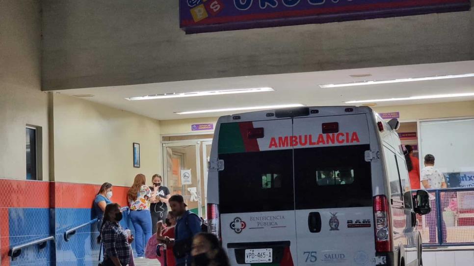 Menor de edad sufre quemaduras tras tronarle un cohete en la mano, en Culiacán
