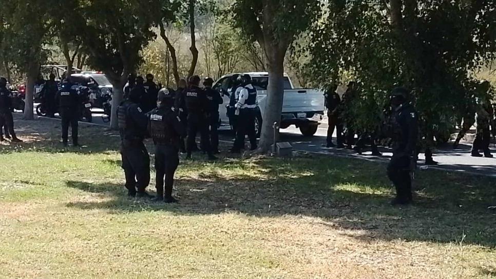 Cuatro detenidos deja persecución tras robo de camioneta, en Culiacán