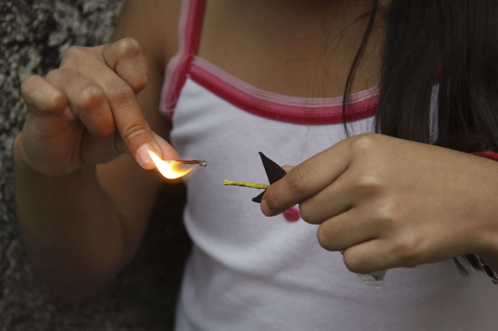 ¿Qué hacer si te explota un «cuete»?