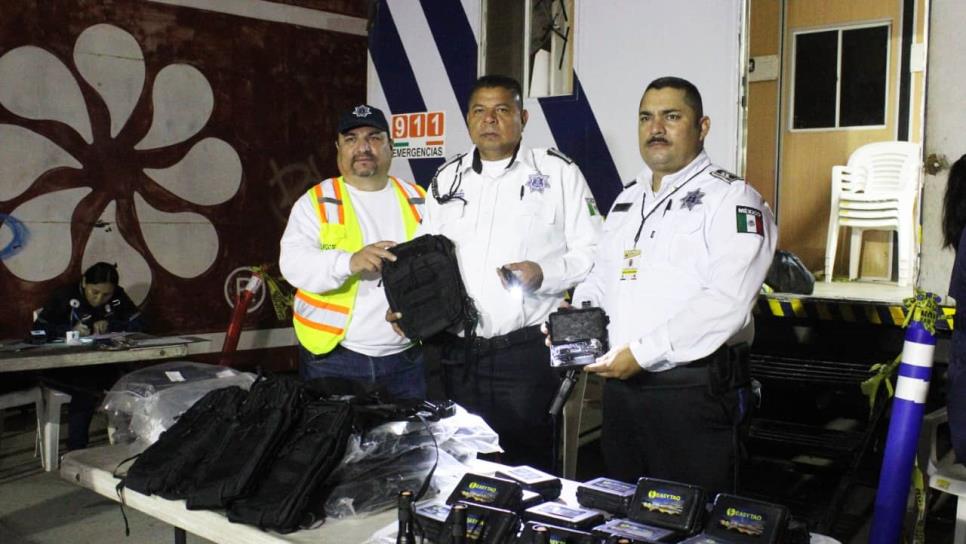 Elementos del Dispositivo de de Alcoholimetría de Mazatlán reciben equipo para mejorar el operativo