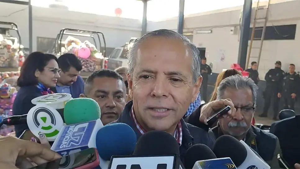 Elevar bandera blanca en servicios públicos, propósito de Año Nuevo de GVL