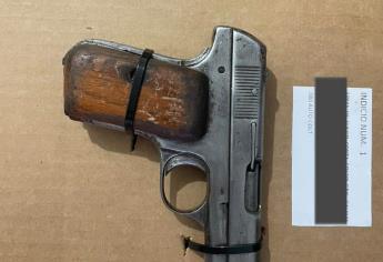 Detienen a sujeto con arma de fuego ilegal en Angostura