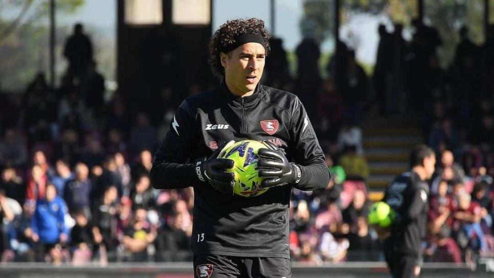 Guillermo Ochoa debuta con derrota en el Salernitana