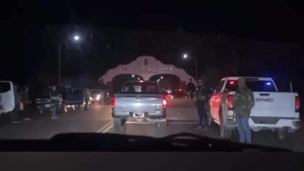 Continúan bloqueos en carreteras de Sinaloa