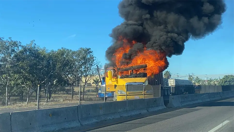 «Jueves Negro» en Mazatlán deja 11 carros robados y al menos 5 bloqueos