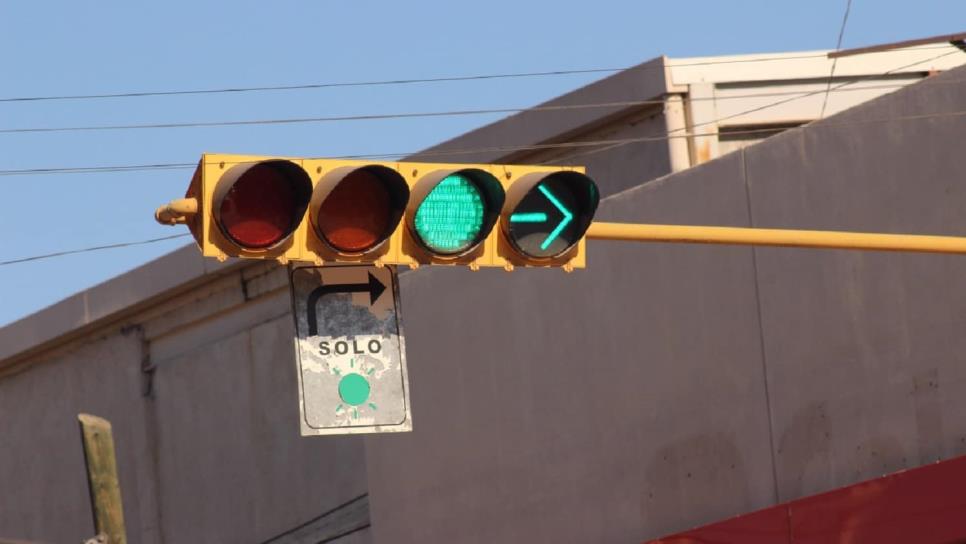 Por incremento vehicular proyectan instalar 20 semáforos en Los Mochis