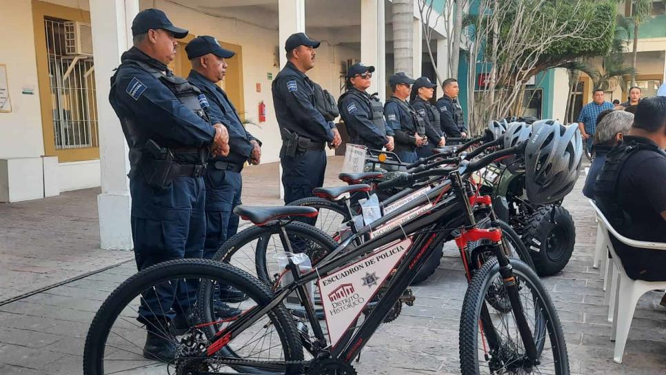 Gobierno entrega bicicletas y motocicletas a policías de Mazatlán