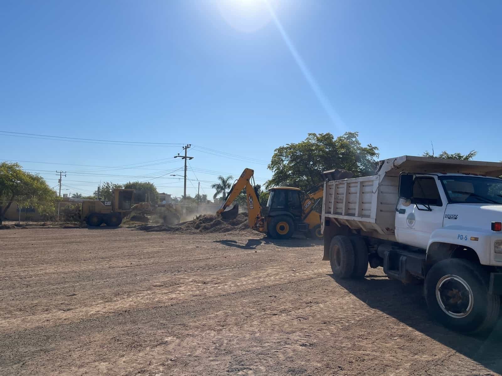 Rescatan espacios públicos de El Carrizo