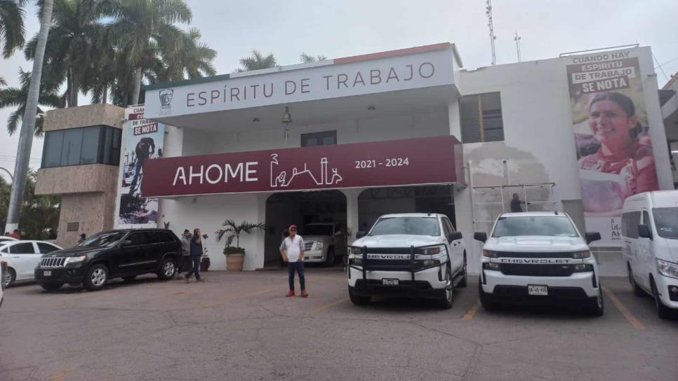 Otra vez, funcionarios de Ahome «abandonan» dependencias para marchar con AMLO