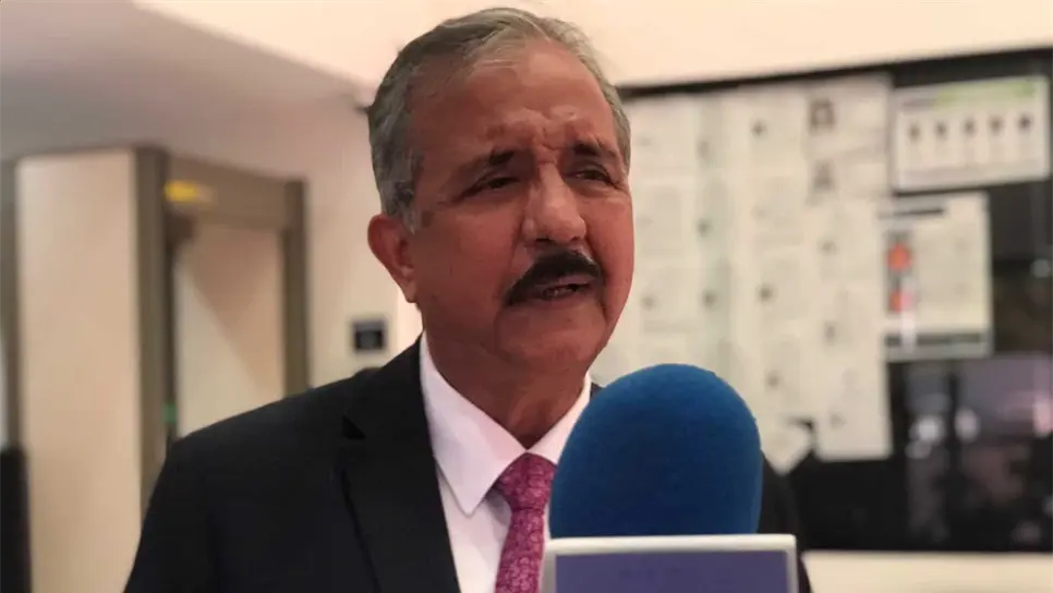 Estrada Ferreiro renuncia como aspirante al Senado de la República por Morena.