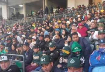 Afición de Algodoneros confía en que su equipo le dará la vuelta a la serie