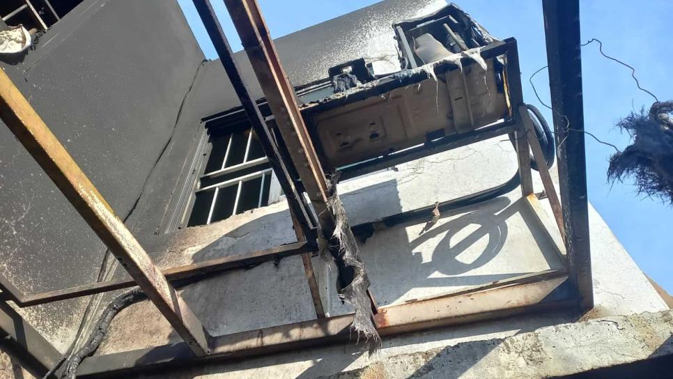 Explosión de aire acondicionado provoca fuerte incendio en casa de Culiacán