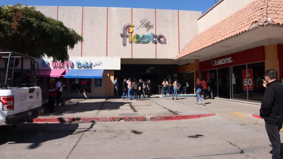 Por riesgo de intoxicación, mantienen cerrada plaza comercial en Los Mochis