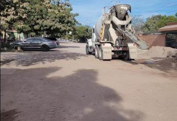 Desde hace 38 años, piden que les pavimenten calle en Los Mochis