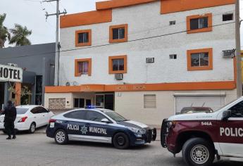 Canadiense muere al salir de su habitación en un hotel de Los Mochis