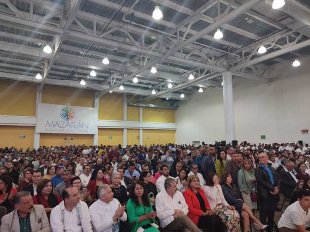 Raúl Elenes Angulo presenta su Primer Informe de Actividades