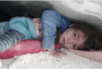 Terremoto en Turquía: pequeña niña héroe cuidó a su hermanito entre los escombros | VIDEO