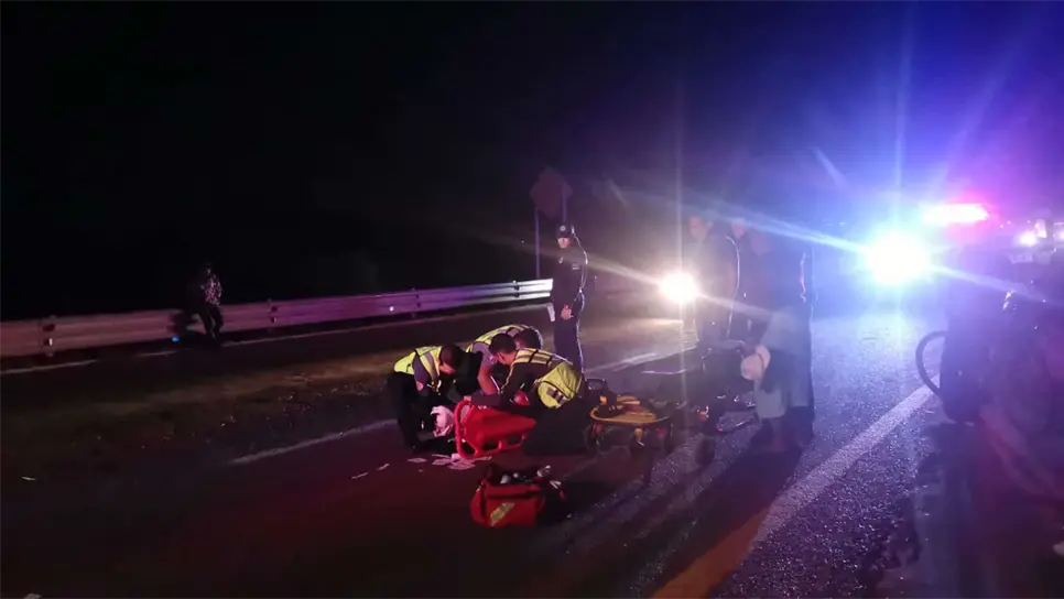 Motociclista embiste a Don Florencio en la México 15 y lo manda al hospital