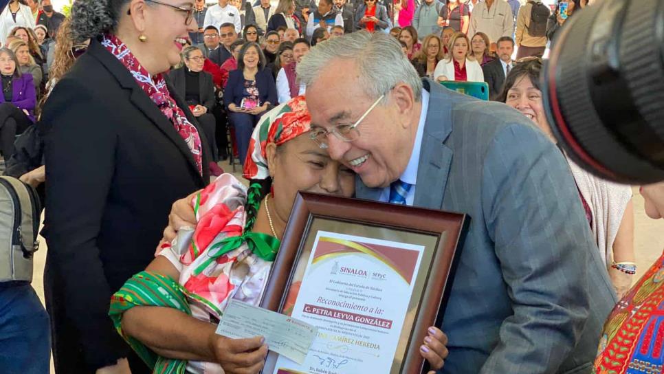 Petra Leyva gana medalla «Agustina Ramírez» por ser luchadora social indígena