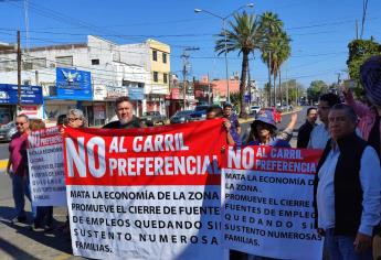 Carril preferencial para transporte, provoca problemas con comerciantes y vecinos en Mazatlán