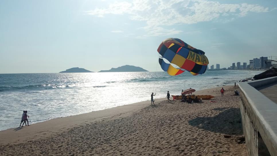 «Hay descontrol en los parachutes»: alcalde buscará regularlos para evitar accidentes en Mazatlán