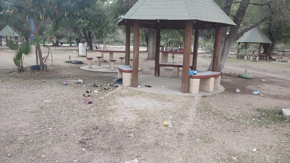 Jairo Leyva revira ante señalamientos de basura en el Parque La Galera