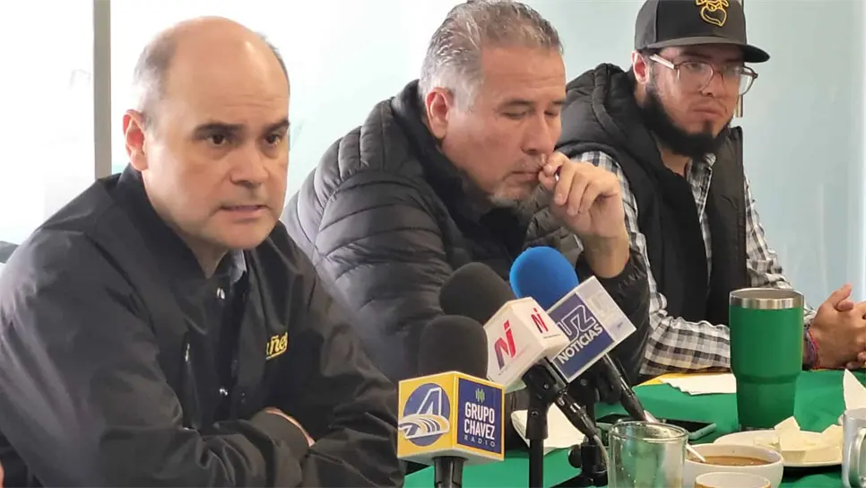 Joaquín Vega Inzunza en conferencia de prensa.