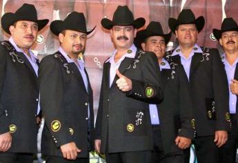 En Sonora no bailaron «La Chona»; se cayó el escenario de Los Tucanes