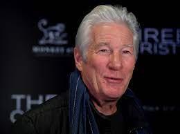 Richard Gere es hospitalizado por neumonía en México