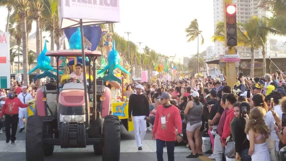 Casi 900 personas conforman equipo de protección y seguridad en Carnaval de Mazatlán 2023