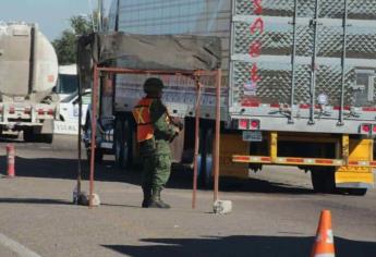 Militares aseguran tráiler en El Desengaño, llevaba oculta cocaína, fentanilo y cristal entre piezas de carne