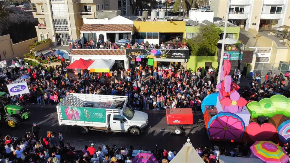 Así se vivió el segundo desfile del Carnaval Internacional de Mazatlán. FOTO: Luz Noticias.