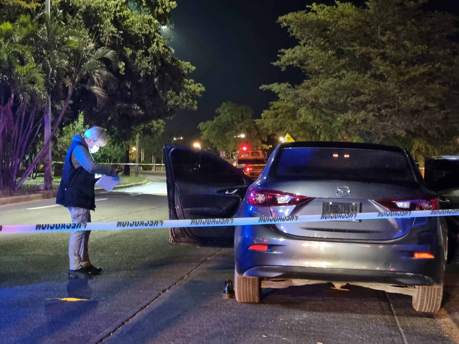 Atropellan y matan a una joven mujer sobre el Malecón Nuevo, en Culiacán