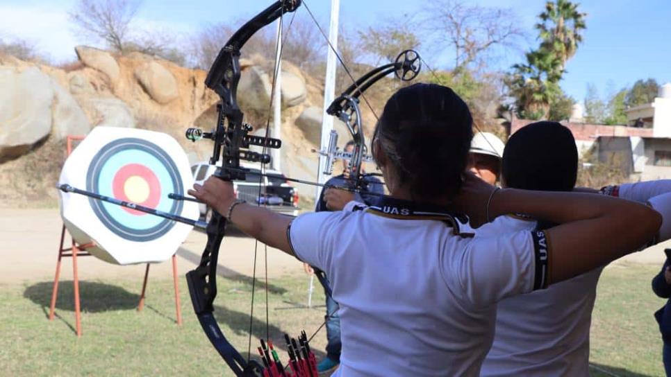 Abre sus puertas en Badiraguato la Clínica de Tiro con Arco