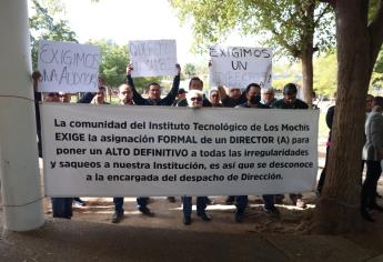 Crisis en el Tec de Los Mochis: alumnos se gradúan y maestros se manifiestan