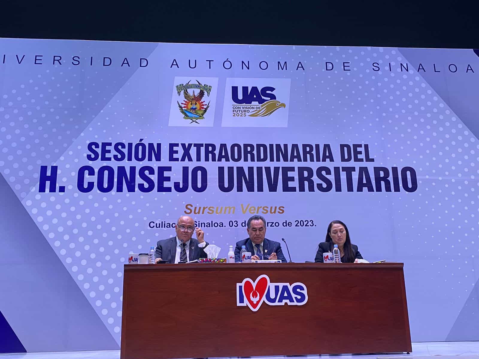 La UAS saldrá a los cruceros a partir del lunes para defender autonomía: Rector. FOTO: Luz Noticias