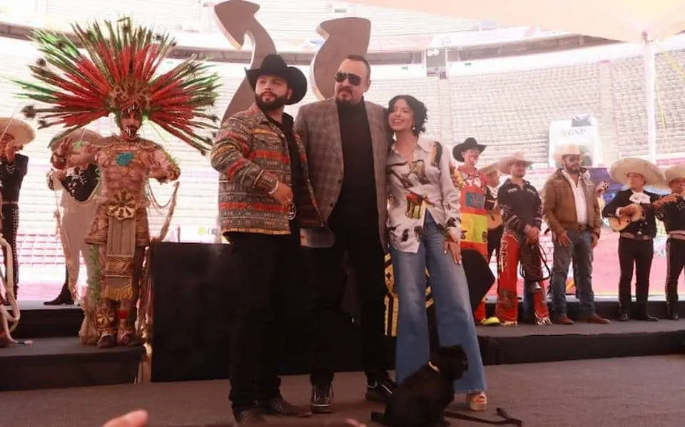 La familia Aguilar tuvo que regalar boletos para concierto. | FOTO: Internet.